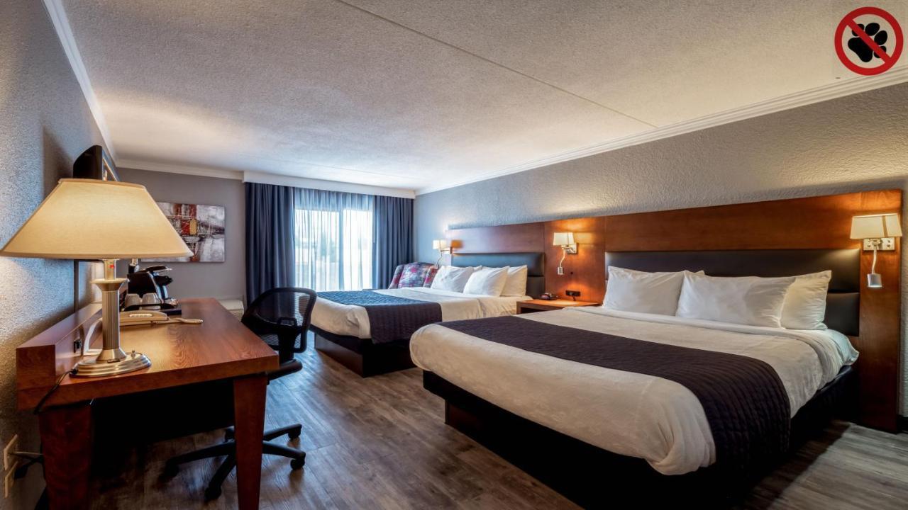 Western Universel 4*