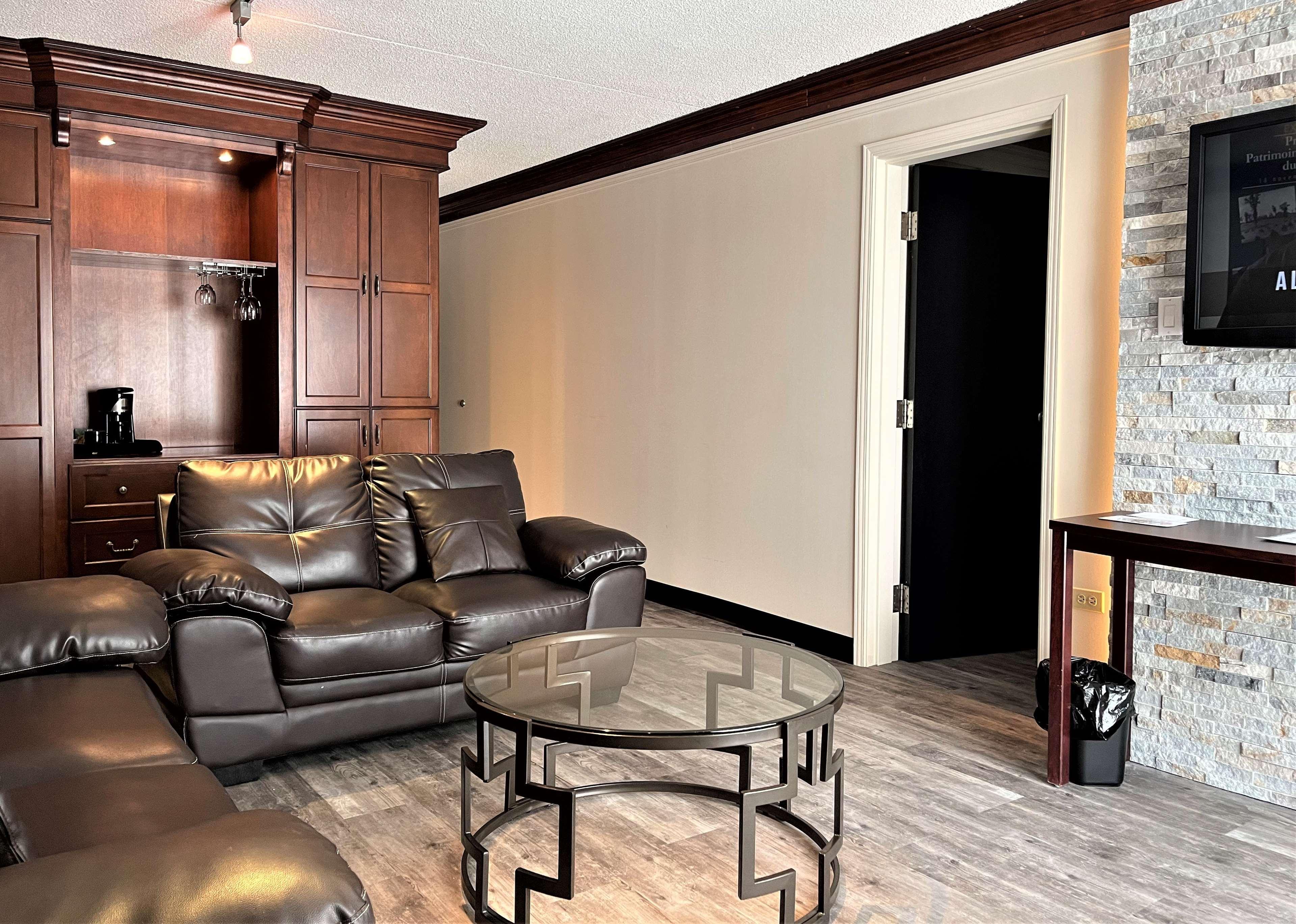 Western Universel Hotel Drummondville